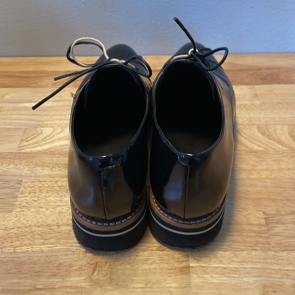 Vince Alanis Pointy Toe Oxford Patent Leather Shoes - Picture 9 of 16